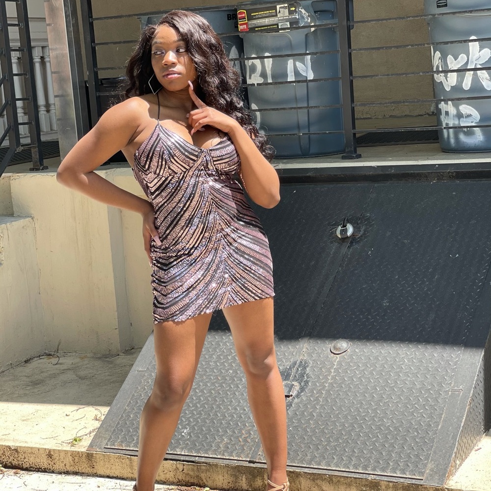 Really nice sequin dress from Windsor!